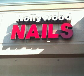 Hollywood Nails Storefront